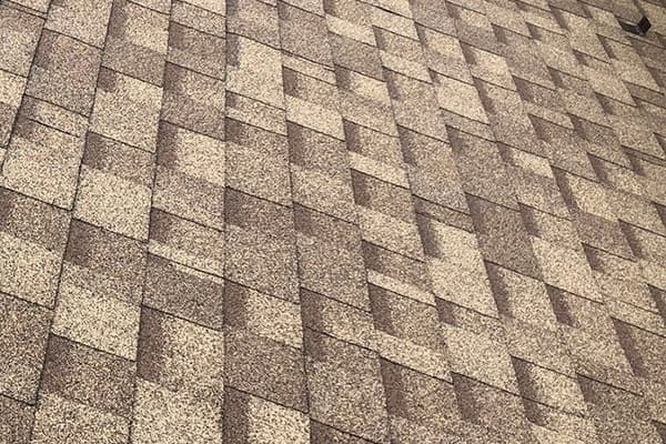葺き替える屋根の種類について：アスファルトシングル