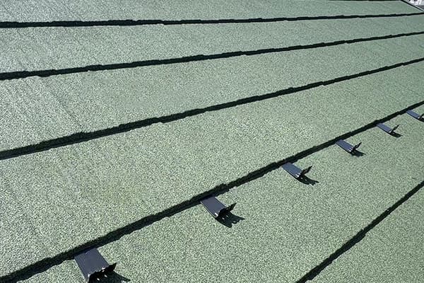 葺き替える屋根の種類について：ジンカリウム鋼板