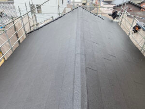 草津市にて屋根修理　スーパーガルテクトへのカバー工法　完工