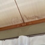 屋根の雨漏り修理は早めが肝心!見逃しがちな劣化サインとは