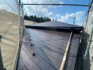 滋賀県大津市にて雨樋交換工事〈屋根塗装工事に伴う樋交換〉 施工前
