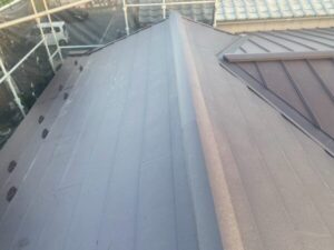 滋賀県大津市にて瓦屋根をシルキーG2へ葺き替え工事 施工後